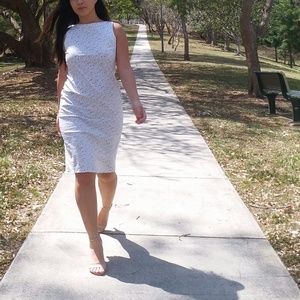 RALPH LAUREN White floral petite dress